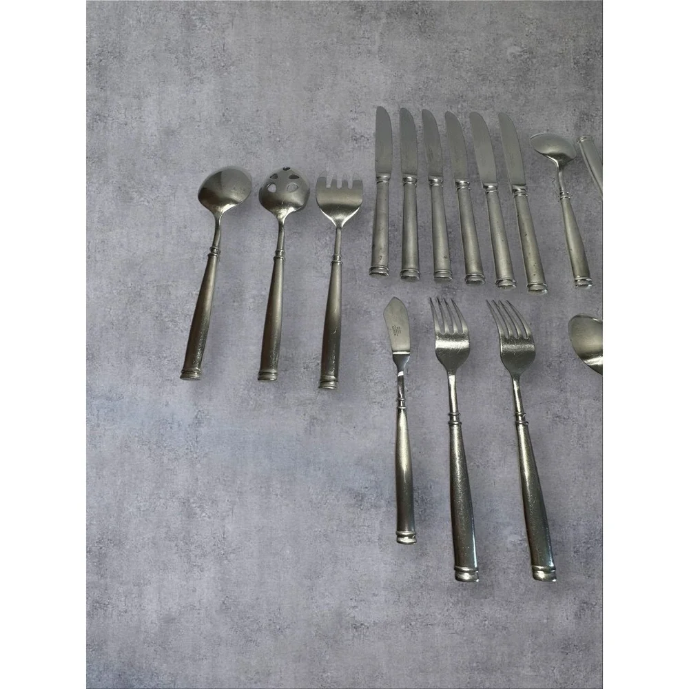 Hampton Silversmiths Avignon Flatware Satin Silver Tone China 250 Stainless 25pc